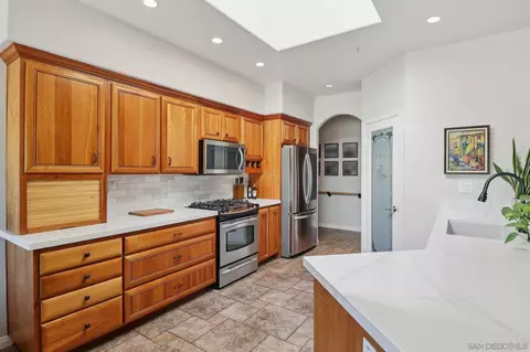Kitchen - 16112 Arena Dr, Ramona, CA 92065 photo 4 of 7