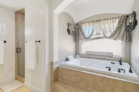 Bath - 16112 Arena Dr, Ramona, CA 92065 photo 3 of 6