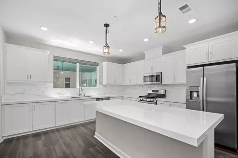 1951 Pavilion Ln, Chula Vista, CA 91915
