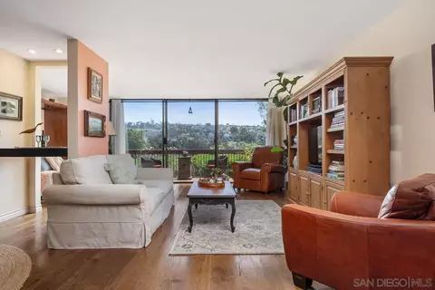 2564 Navarra Dr #113, Carlsbad, CA 92009