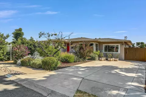4113 Loma Alta Dr, San Diego, CA 92115