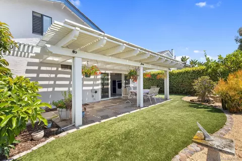 Exterior - 1501 Valleda Ln, Encinitas, CA 92024 photo 4 of 6