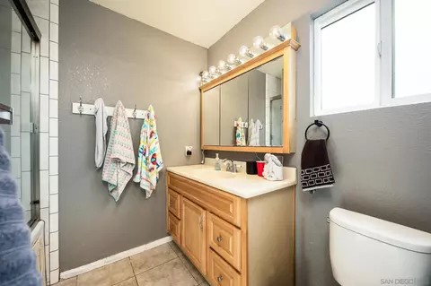 Bath - 9276 Ruffin Rd, Santee, CA 92071 photo 1 of 2