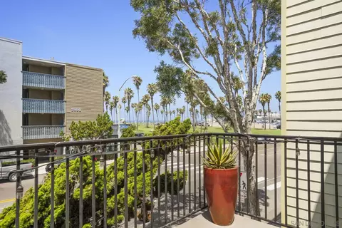2999 Mission Blvd #201, San Diego, CA 92109