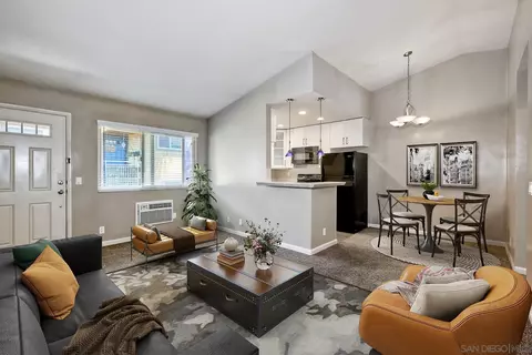 5550 Adelaide Ave #11, San Diego, CA 92115