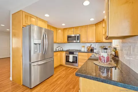 Kitchen - 8850 Ellsworth Cir, Santee, CA 92071 photo 2 of 4