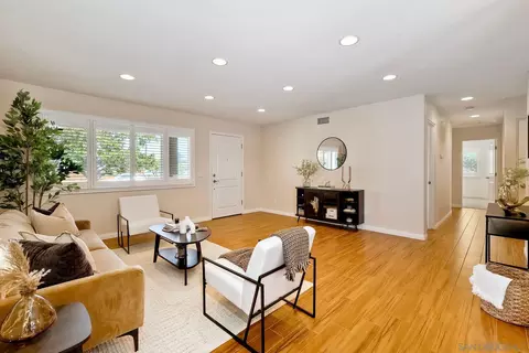 Living - 8850 Ellsworth Cir, Santee, CA 92071 photo 3 of 4