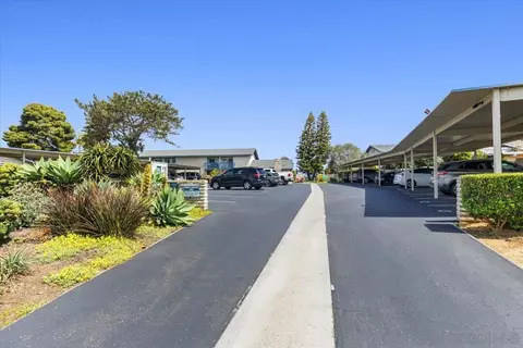 Exterior - 638 E Solana Cir, Solana Beach, CA 92075 photo 6 of 9