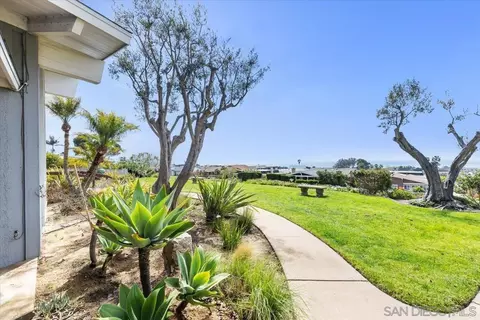 Exterior - 638 E Solana Cir, Solana Beach, CA 92075 photo 9 of 9