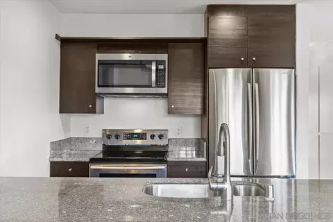 Kitchen - 638 E Solana Cir, Solana Beach, CA 92075 photo 1 of 5