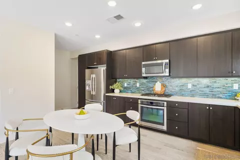 Kitchen - 1676 Shorebreak Way, Encinitas, CA 92024 photo 4 of 4