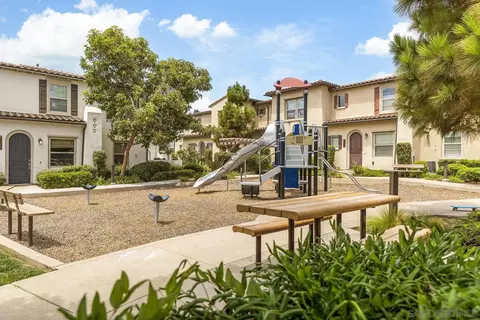 Exterior - 1676 Shorebreak Way, Encinitas, CA 92024 photo 8 of 10