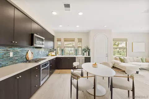 Kitchen - 1676 Shorebreak Way, Encinitas, CA 92024 photo 2 of 4