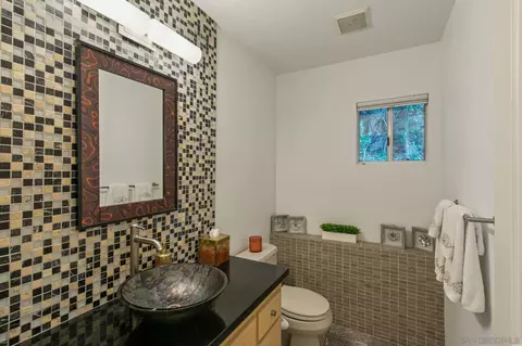 Bath - 10164 Vivera Dr, La Mesa, CA 91941 photo 1 of 6