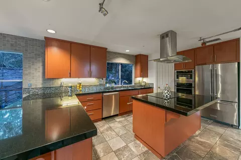 Kitchen - 10164 Vivera Dr, La Mesa, CA 91941 photo 4 of 7