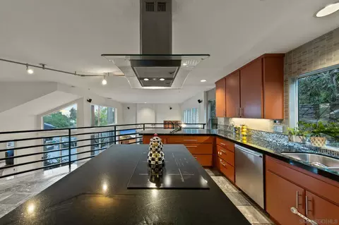 Kitchen - 10164 Vivera Dr, La Mesa, CA 91941 photo 5 of 7