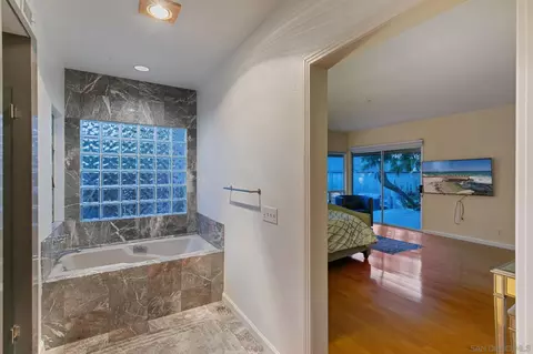 Bath - 10164 Vivera Dr, La Mesa, CA 91941 photo 2 of 6