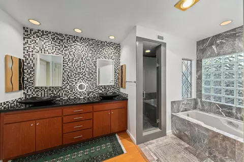 Bath - 10164 Vivera Dr, La Mesa, CA 91941 photo 4 of 6
