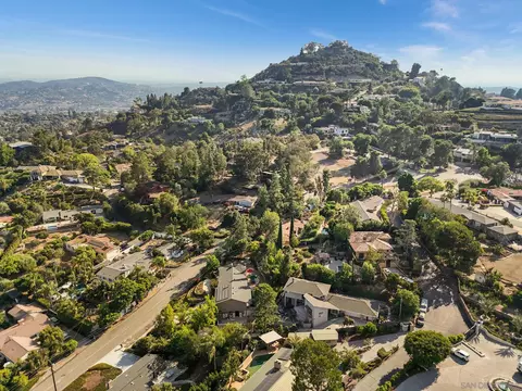 View/Area - 10164 Vivera Dr, La Mesa, CA 91941 photo 3 of 6