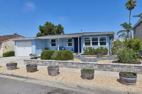 3703 Tomahawk Ln, San Diego, CA 92117