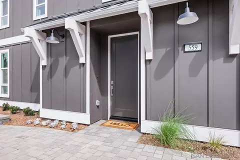 Exterior - 559 N Vulcan Ave, Encinitas, CA 92024 photo 3 of 11
