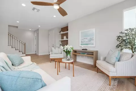 Living - 559 N Vulcan Ave, Encinitas, CA 92024 photo 3 of 6