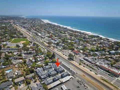 View/Area - 559 N Vulcan Ave, Encinitas, CA 92024 photo 1 of 7