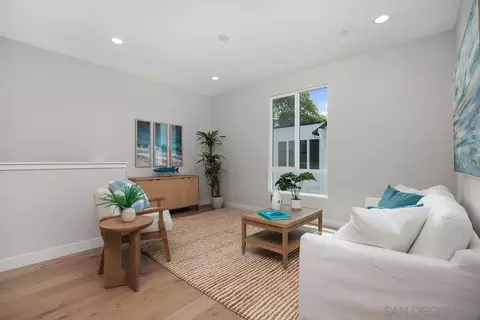 Living - 559 N Vulcan Ave, Encinitas, CA 92024 photo 5 of 6