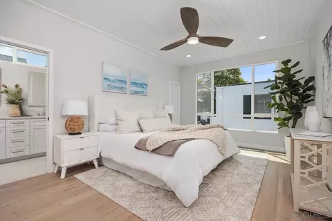 Bedroom - 559 N Vulcan Ave, Encinitas, CA 92024 photo 1 of 4