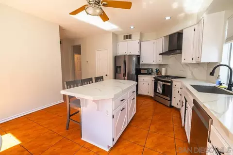 Kitchen - 3514 Lake Park Ave, Fallbrook, CA 92028 photo 1 of 6