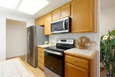 Kitchen - 7020 Snapdragon Dr, Carlsbad, CA 92011 photo 2 of 2