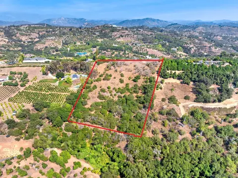 3240 Via Del Cielo #09, Fallbrook, CA 92028