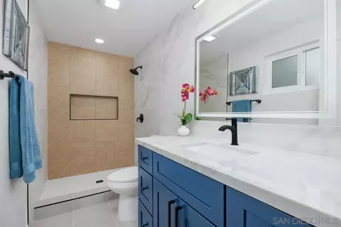 Bath - 13417 Silver Lake Dr, Poway, CA 92064 photo 2 of 3