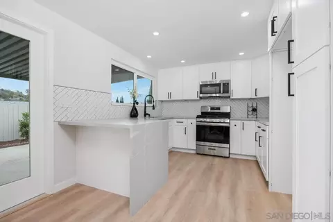 Kitchen - 13417 Silver Lake Dr, Poway, CA 92064 photo 1 of 4