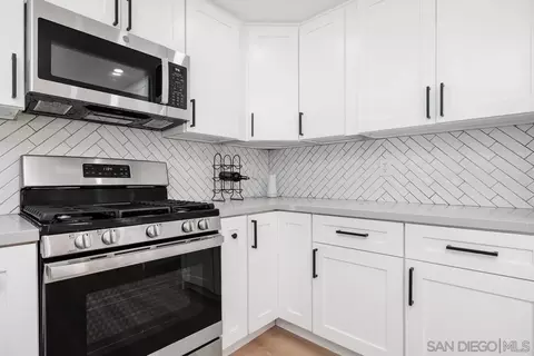 Kitchen - 13417 Silver Lake Dr, Poway, CA 92064 photo 3 of 4
