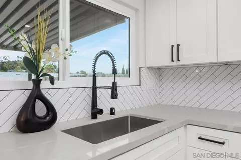Kitchen - 13417 Silver Lake Dr, Poway, CA 92064 photo 4 of 4