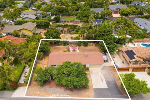 View/Area - 410 E Glaucus, Encinitas, CA 92024 photo 2 of 13