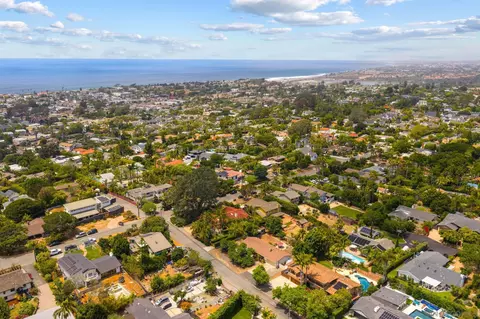 View/Area - 410 E Glaucus, Encinitas, CA 92024 photo 10 of 13