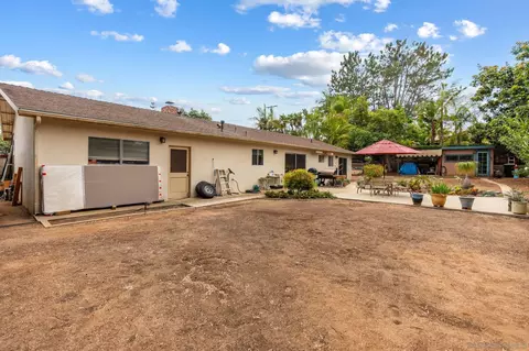 Exterior - 410 E Glaucus, Encinitas, CA 92024 photo 5 of 11