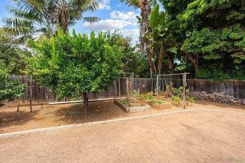 Exterior - 410 E Glaucus, Encinitas, CA 92024 photo 7 of 11