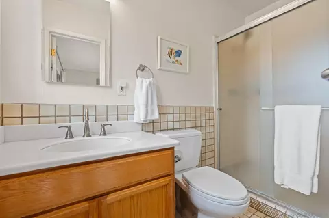 Bath - 410 E Glaucus, Encinitas, CA 92024 photo 1 of 2