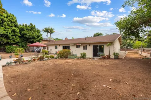 Exterior - 410 E Glaucus, Encinitas, CA 92024 photo 9 of 11