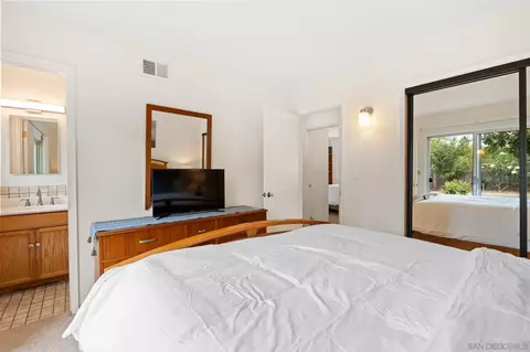 Bedroom - 410 E Glaucus, Encinitas, CA 92024 photo 2 of 6