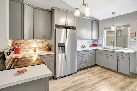 7700 Parkway Dr #17, La Mesa, CA 91942