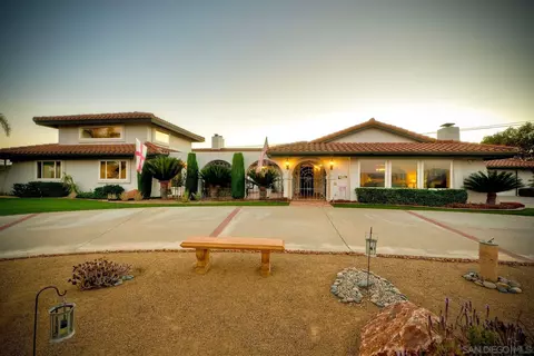 2064 Santa Margarita Dr, Fallbrook, CA 92028