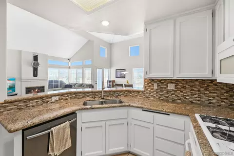 12662 Springbrook Dr #D, San Diego, CA 92128 photo 8