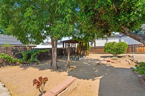 Exterior - 403 D St, Ramona, CA 92065 photo 2 of 4