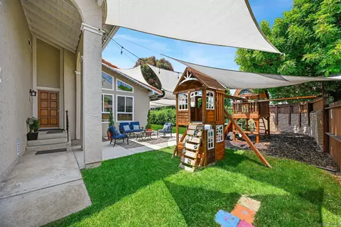 Exterior - 102 Cerro St, Encinitas, CA 92024 photo 6 of 9