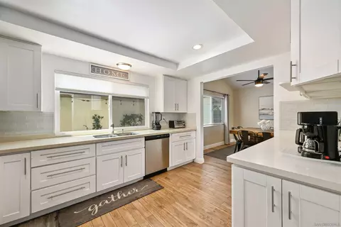 Kitchen - 102 Cerro St, Encinitas, CA 92024 photo 1 of 7
