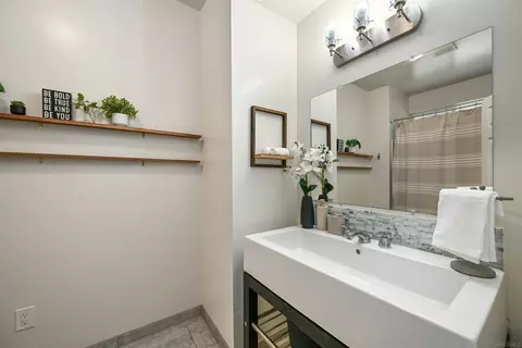 Bath - 102 Cerro St, Encinitas, CA 92024 photo 4 of 5